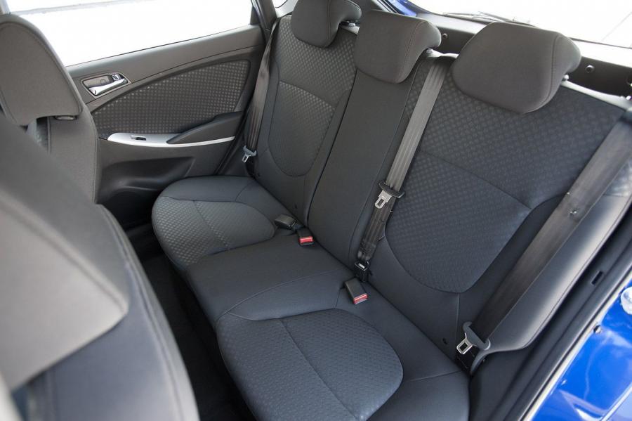  Hyundai Accent 2012 года  (фото 12 из 30)